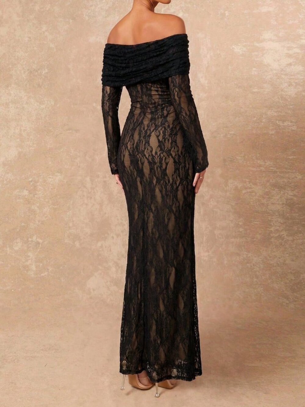 Black Elegant Women's Off The Shoulder Maxi Bodycon Dress - Picture 2 of 8